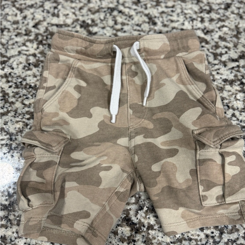 Kids Camouflage Cargo Shorts - Picture 1 of 3